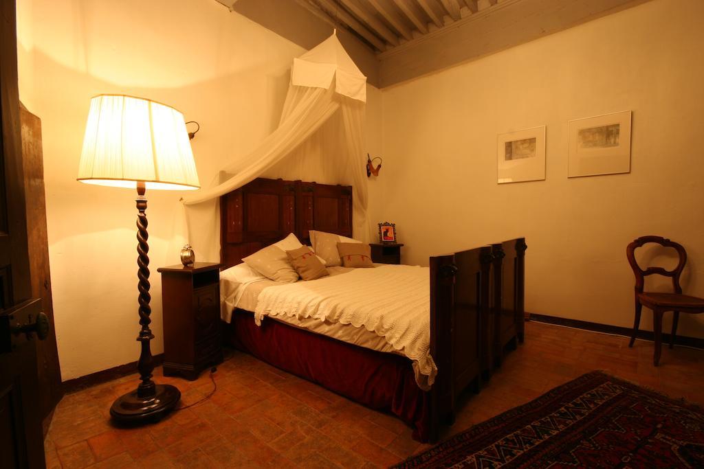 Chateau Rosans Bed and Breakfast Kamer foto